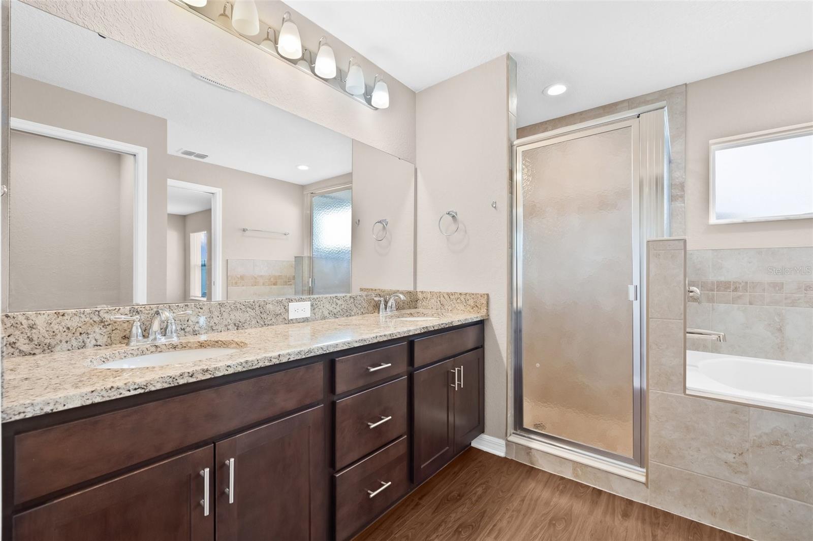 Image 16 of 39 For 6937 Gideon Circle