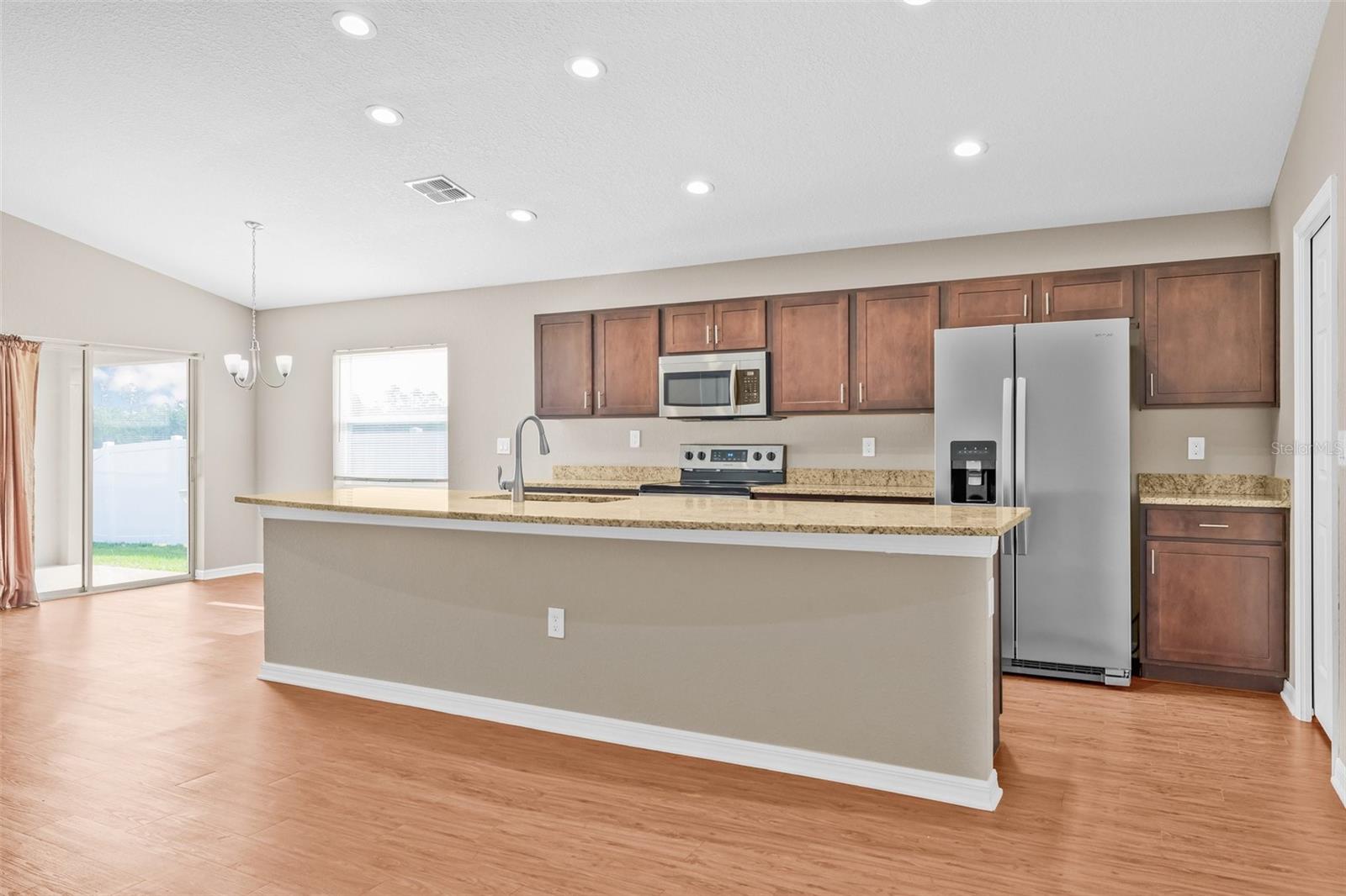 Image 6 of 39 For 6937 Gideon Circle