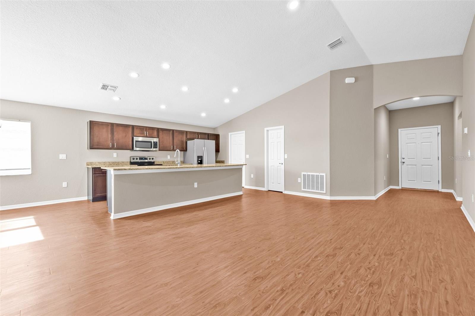 Image 7 of 39 For 6937 Gideon Circle