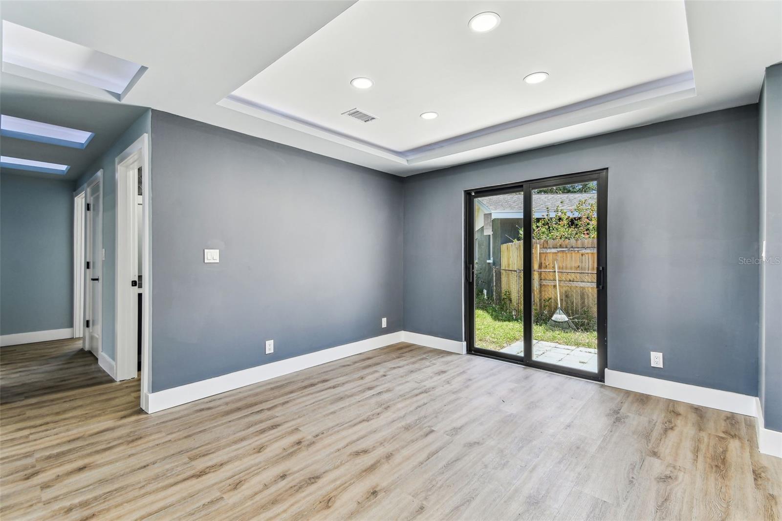 Image 17 of 71 For 400 83rd Avenue Ne