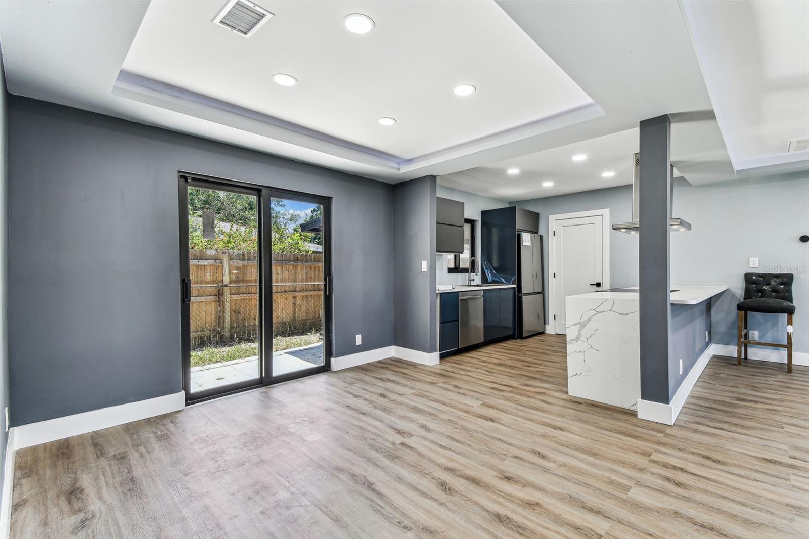 Image 18 of 71 For 400 83rd Avenue Ne