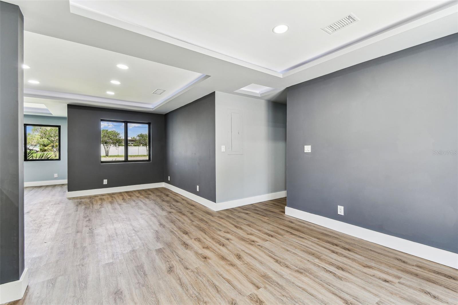 Image 20 of 71 For 400 83rd Avenue Ne