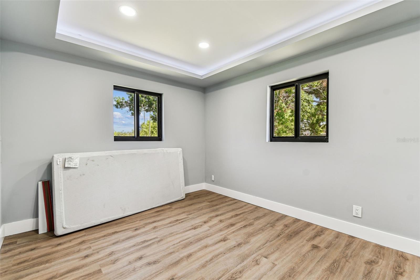 Image 31 of 71 For 400 83rd Avenue Ne
