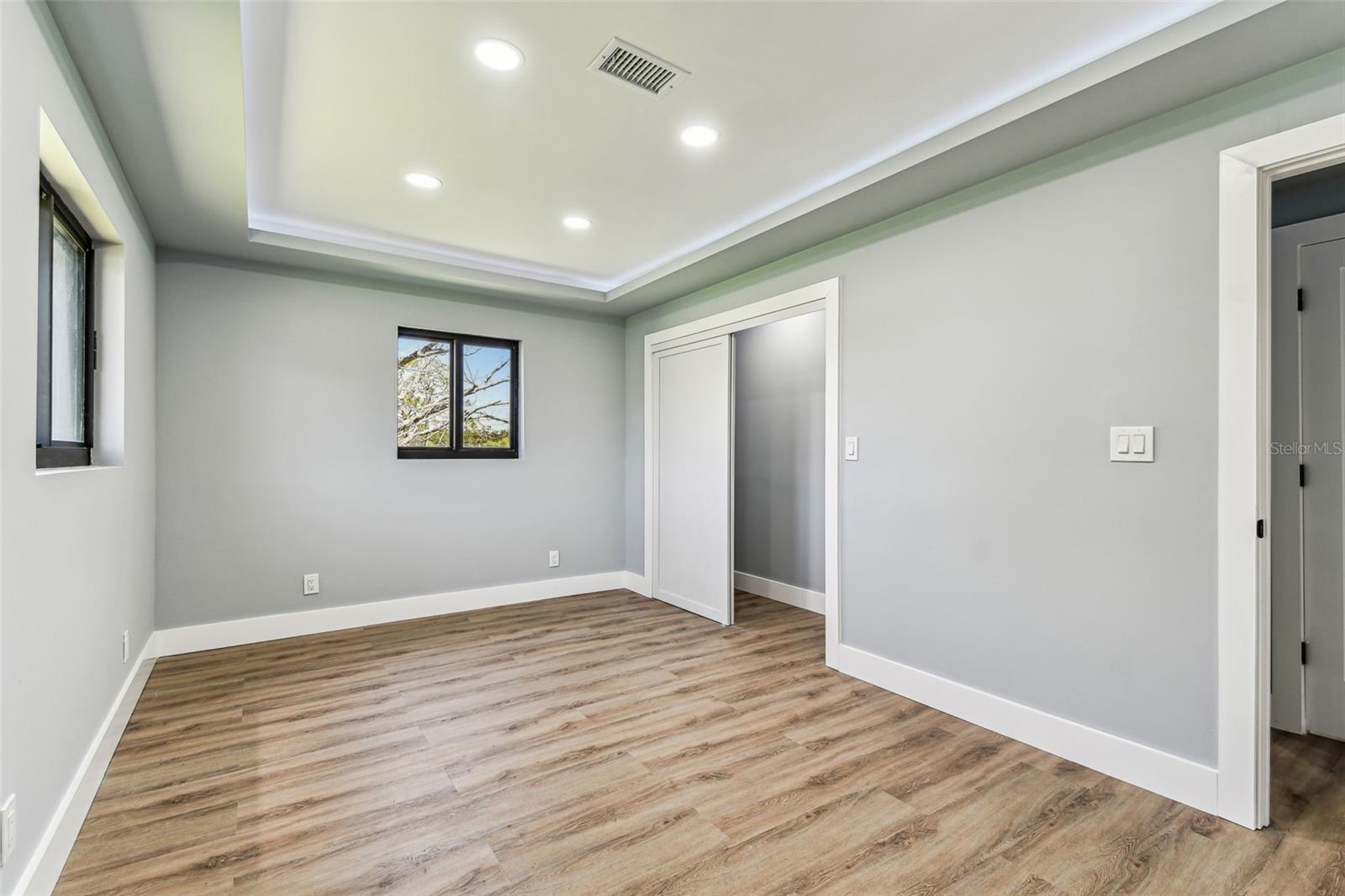 Image 36 of 71 For 400 83rd Avenue Ne