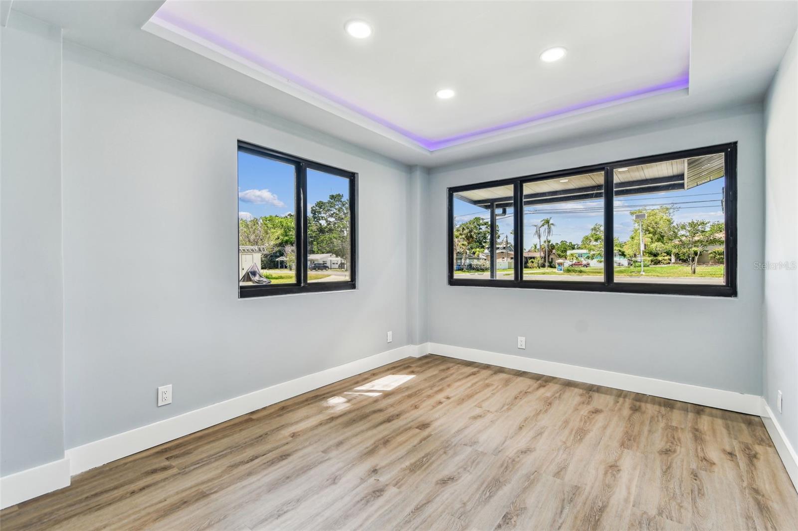Image 44 of 71 For 400 83rd Avenue Ne