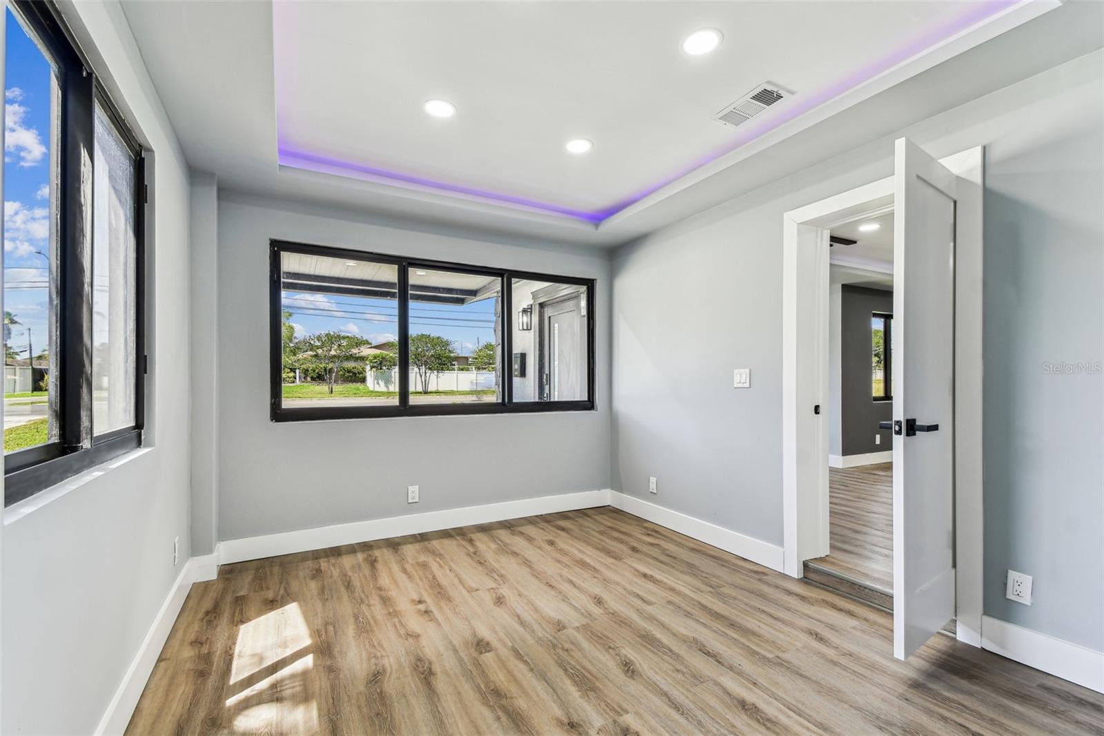 Image 46 of 71 For 400 83rd Avenue Ne