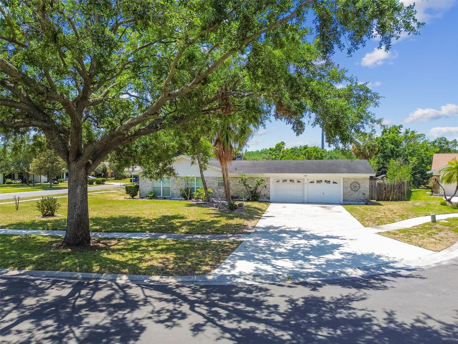 Image 15 of 33 For 10408 Butia Place