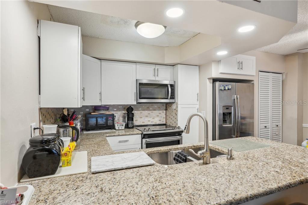 Image 8 of 16 For 5321 Summerlin Road 2108