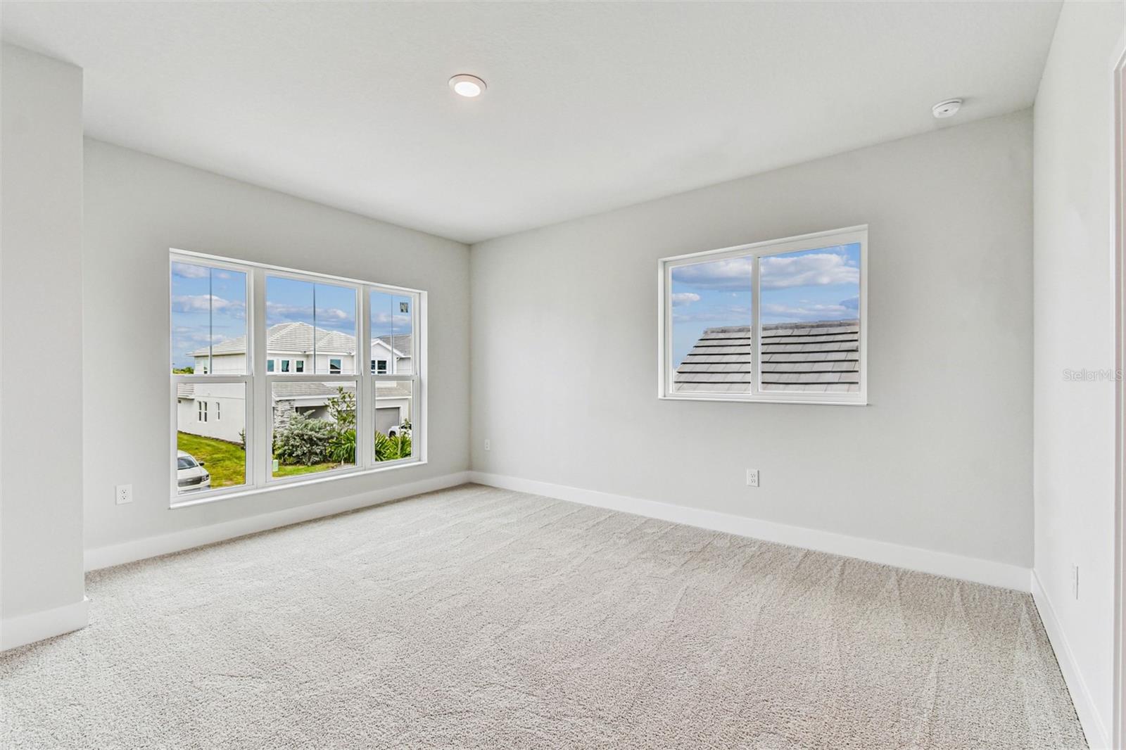 Image 30 of 58 For 648 Allora Avenue