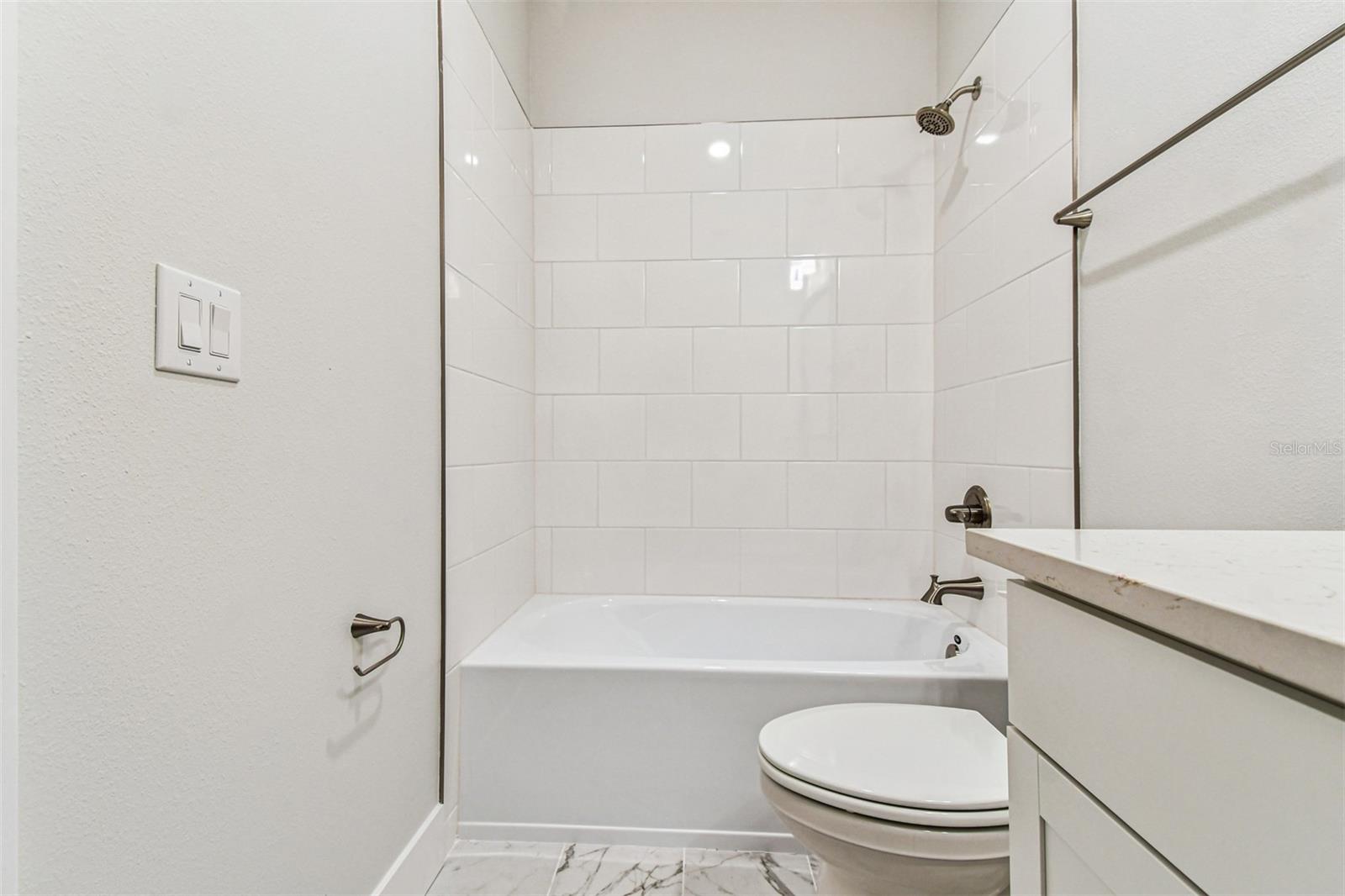 Image 33 of 58 For 648 Allora Avenue