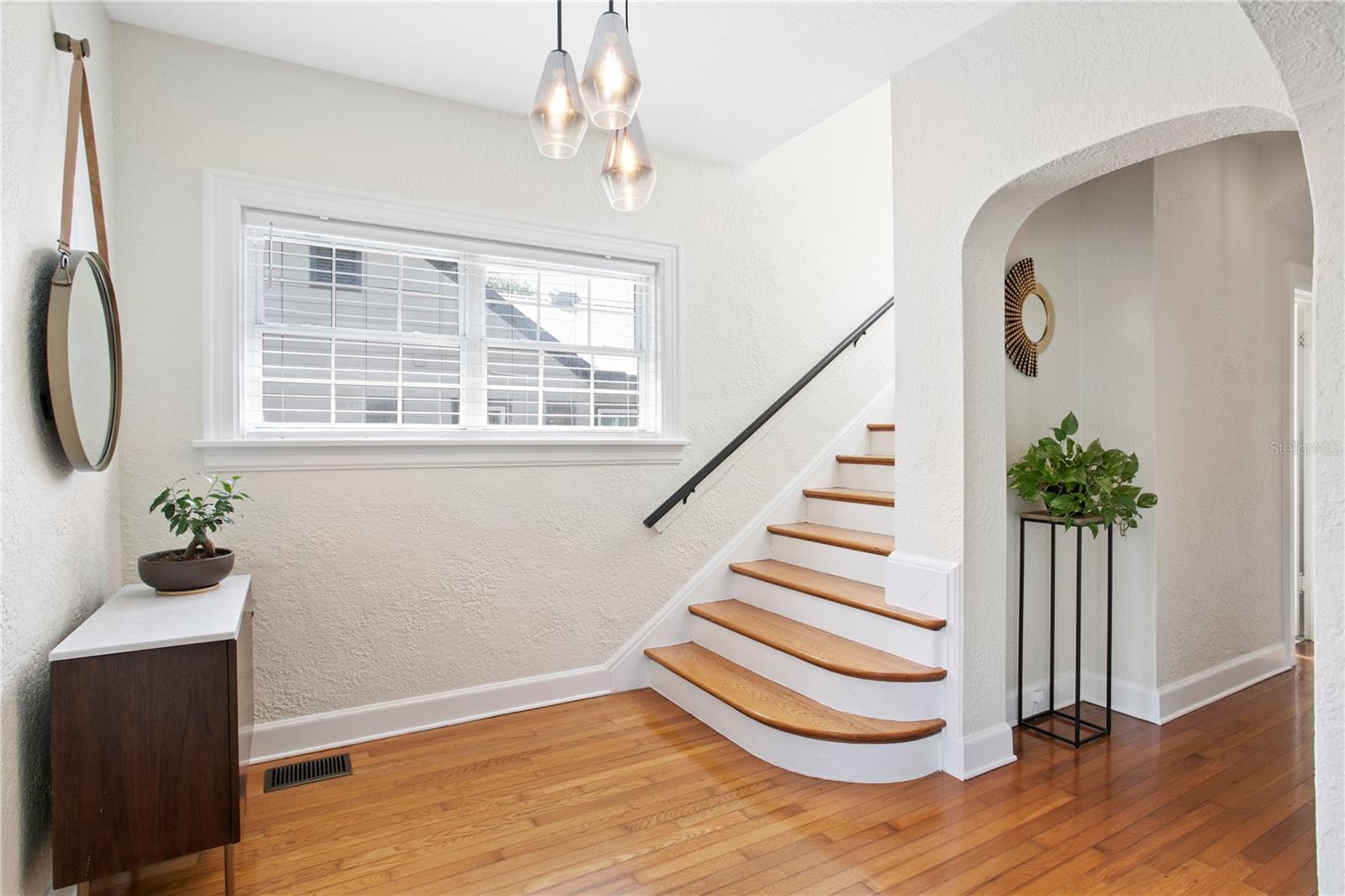 Image 11 of 55 For 126 14th Avenue Ne