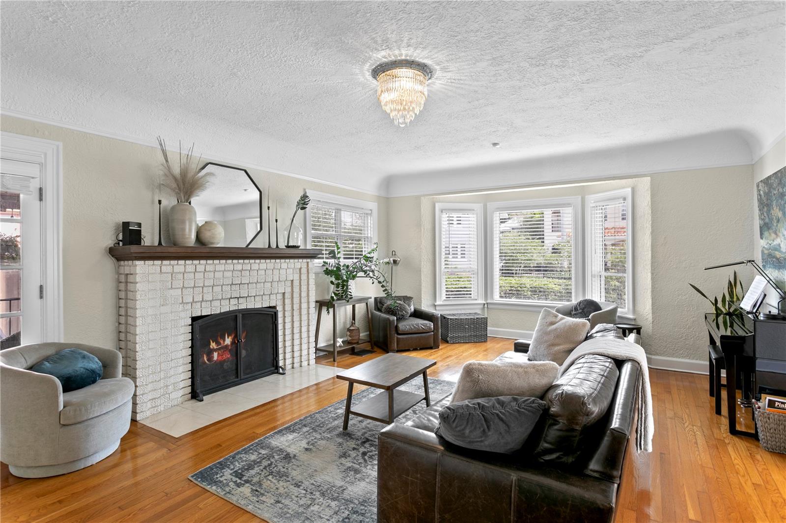 Image 14 of 55 For 126 14th Avenue Ne