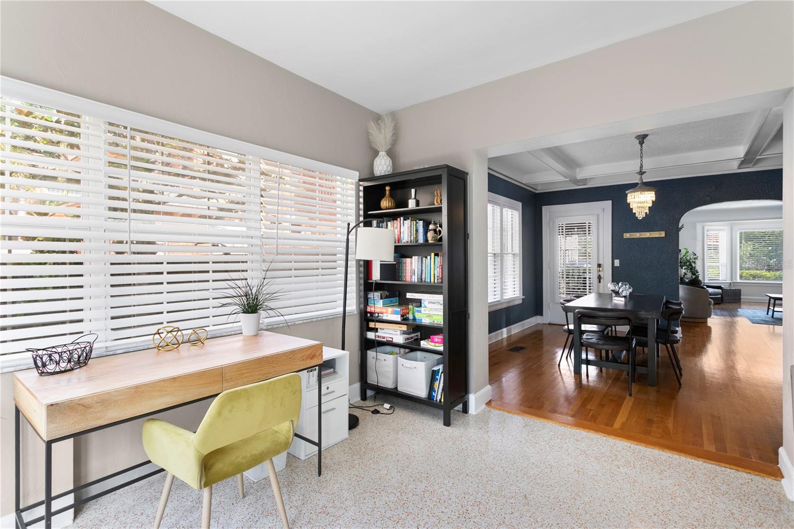 Image 20 of 55 For 126 14th Avenue Ne