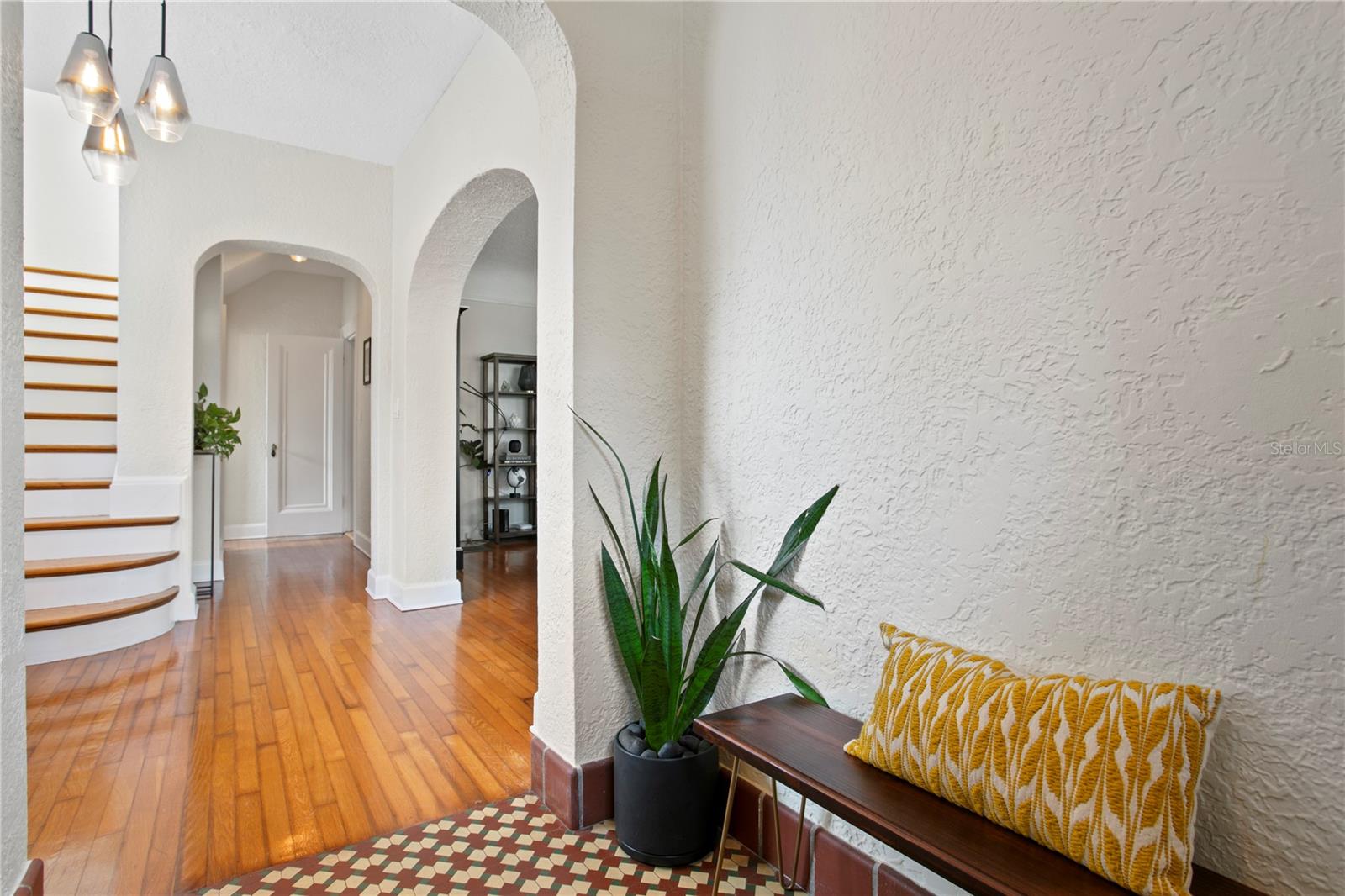 Image 3 of 55 For 126 14th Avenue Ne