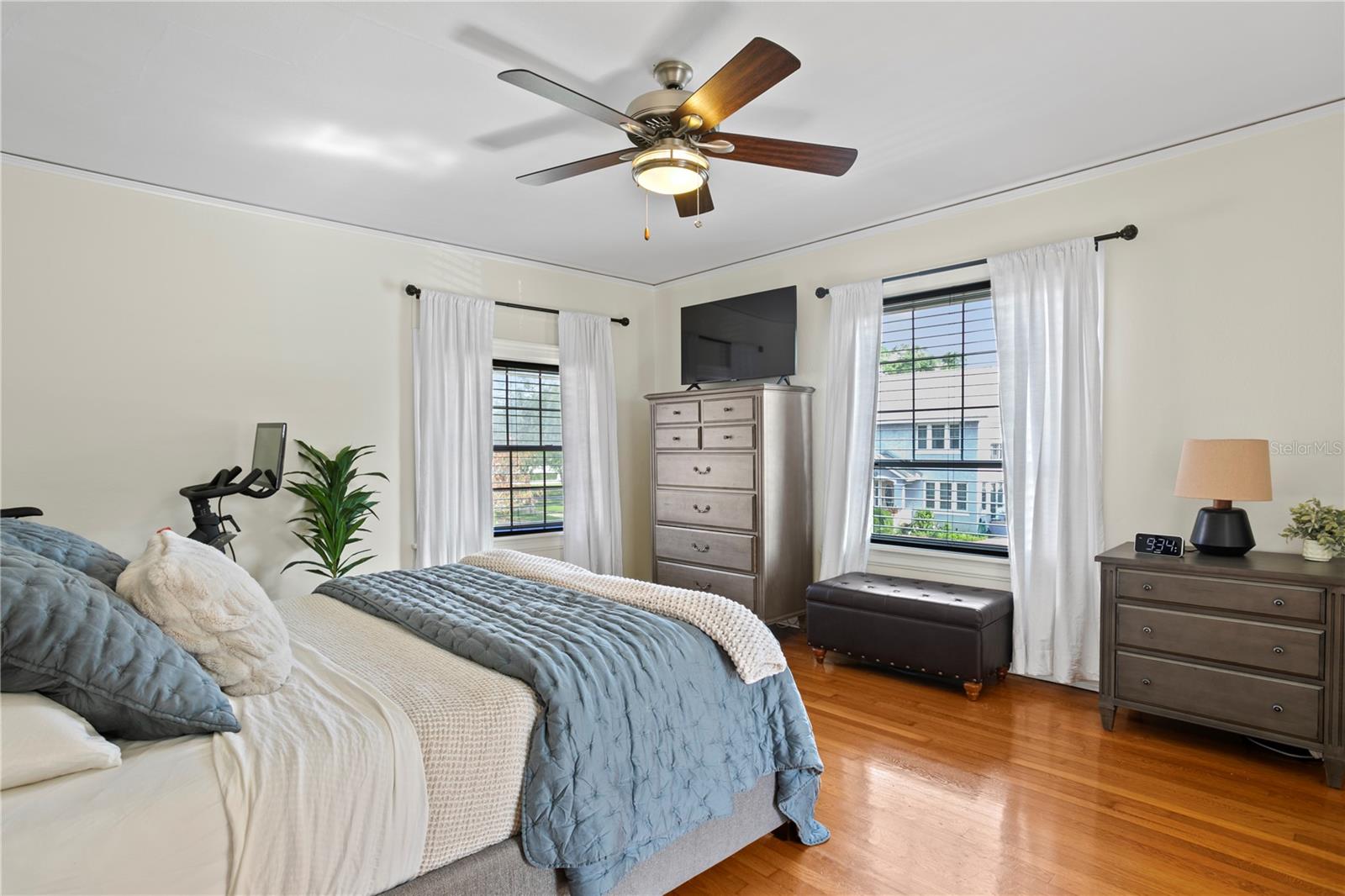 Image 30 of 55 For 126 14th Avenue Ne