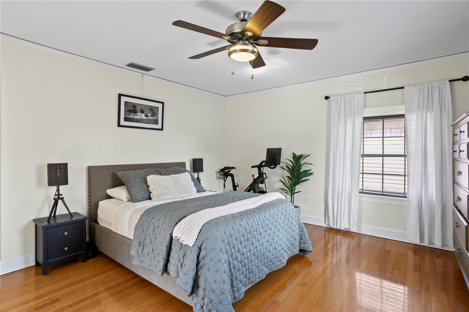 Image 32 of 55 For 126 14th Avenue Ne