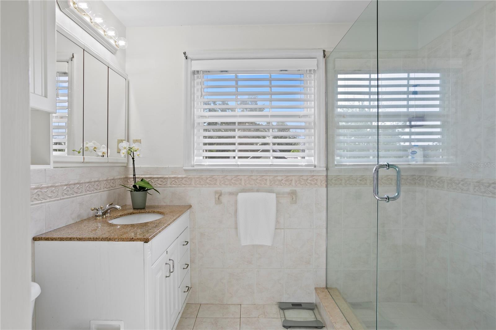 Image 34 of 55 For 126 14th Avenue Ne