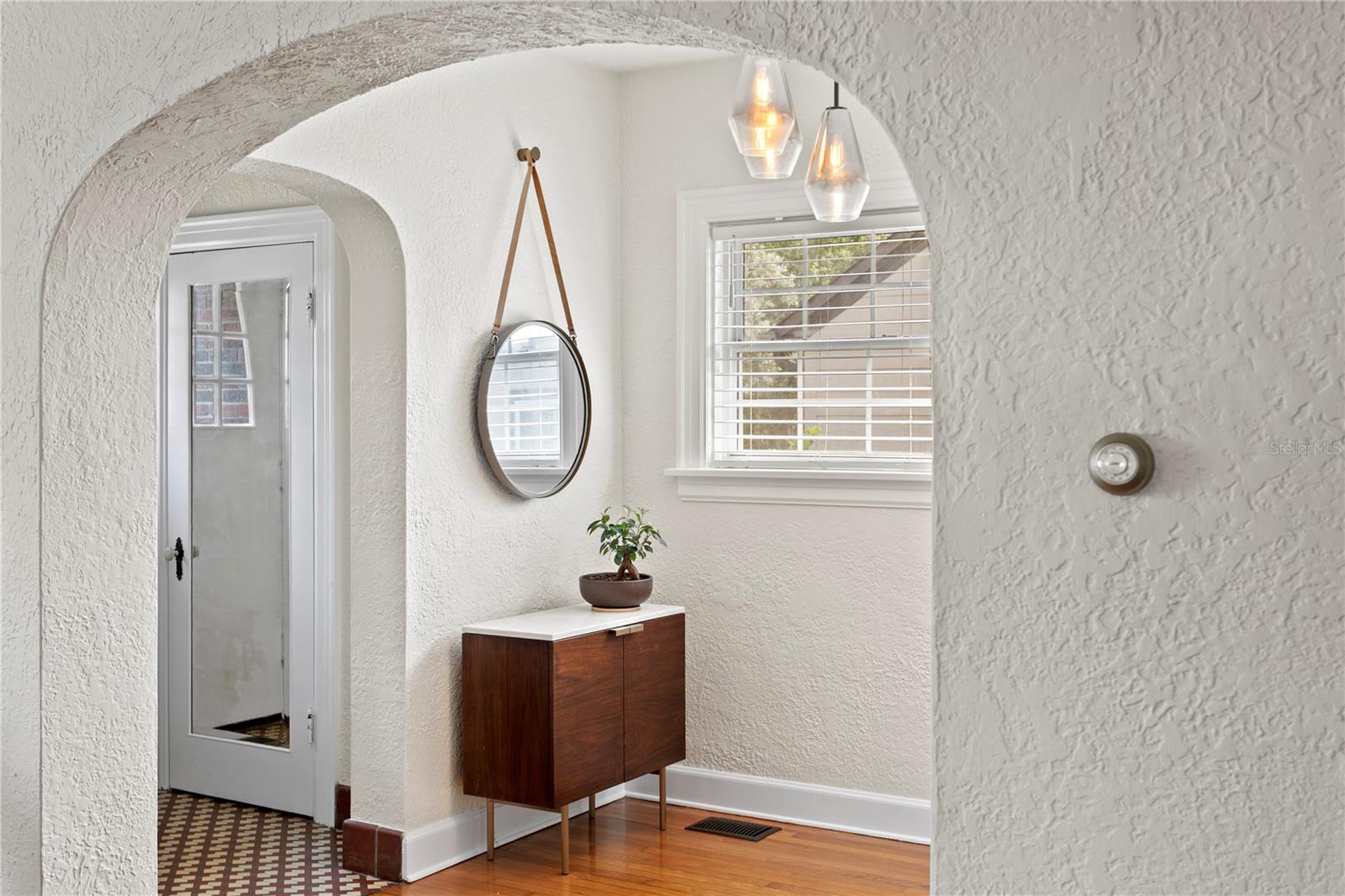 Image 4 of 55 For 126 14th Avenue Ne