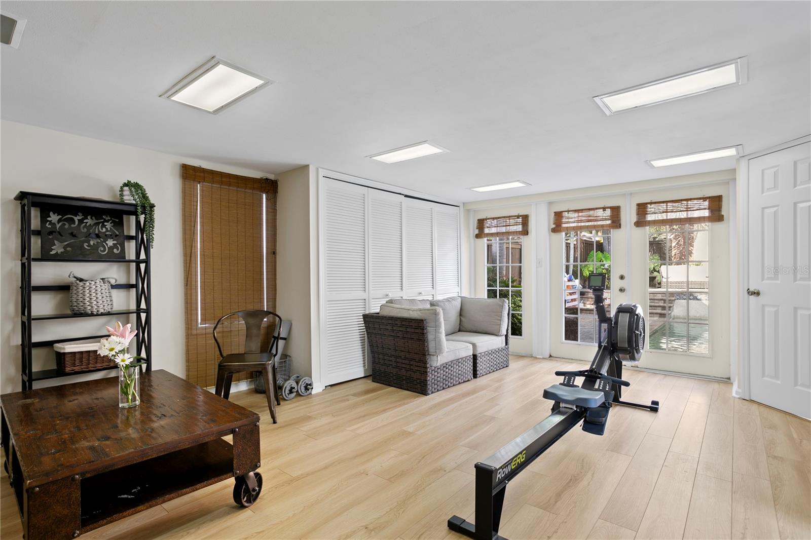 Image 41 of 55 For 126 14th Avenue Ne