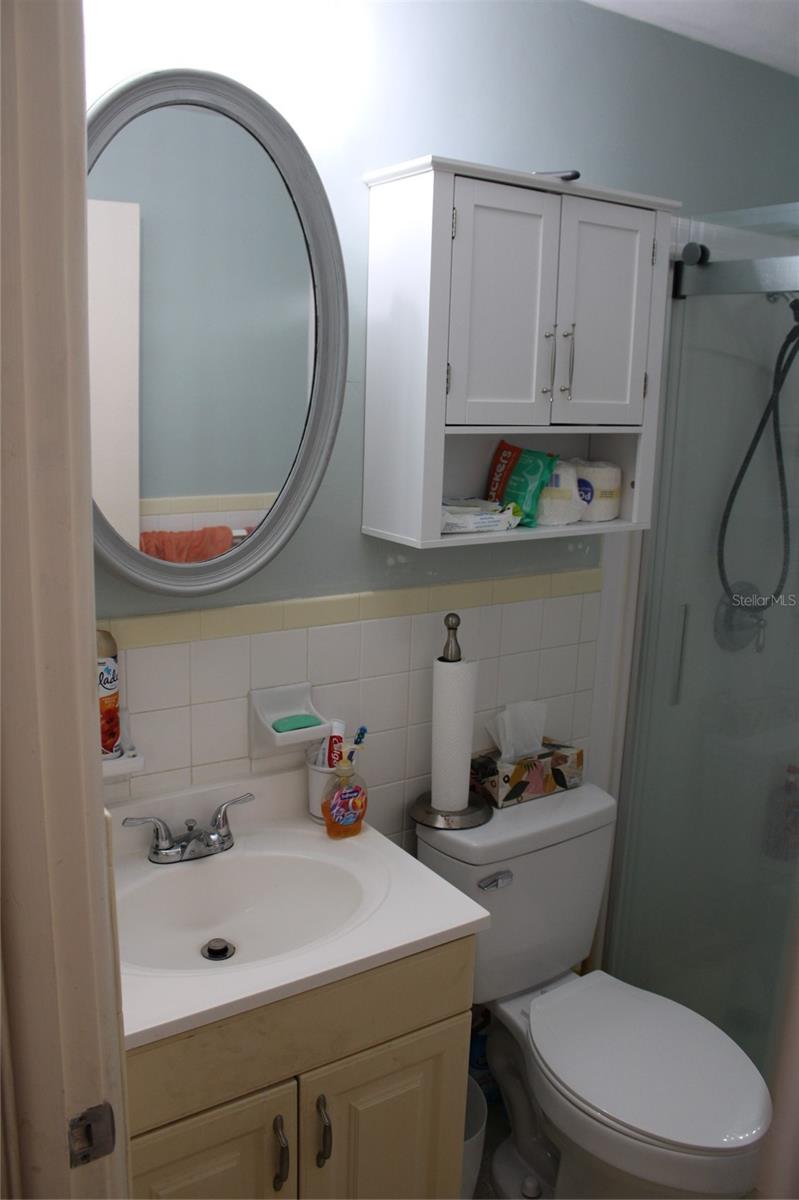 Listing photo id 9 for 2020 World Parkway Boulevard 12