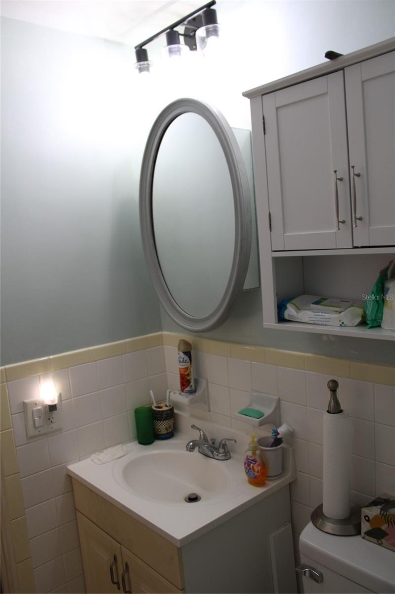 Listing photo id 10 for 2020 World Parkway Boulevard 12