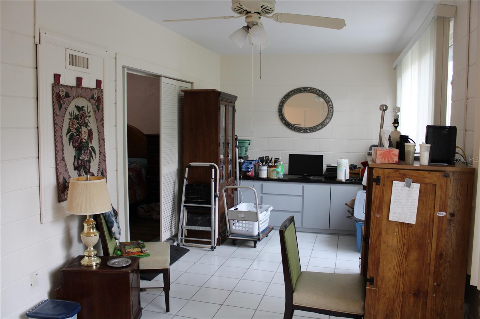 Listing photo id 22 for 2020 World Parkway Boulevard 12