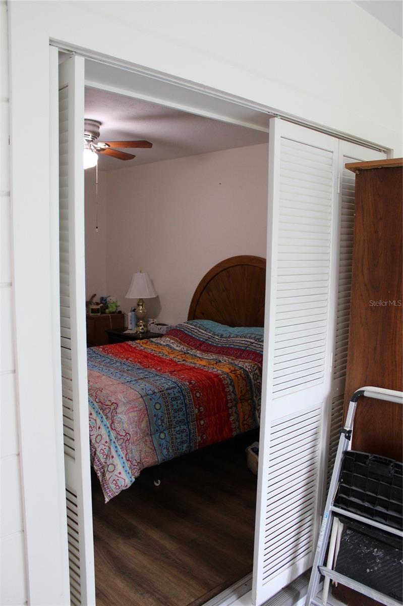 Listing photo id 23 for 2020 World Parkway Boulevard 12
