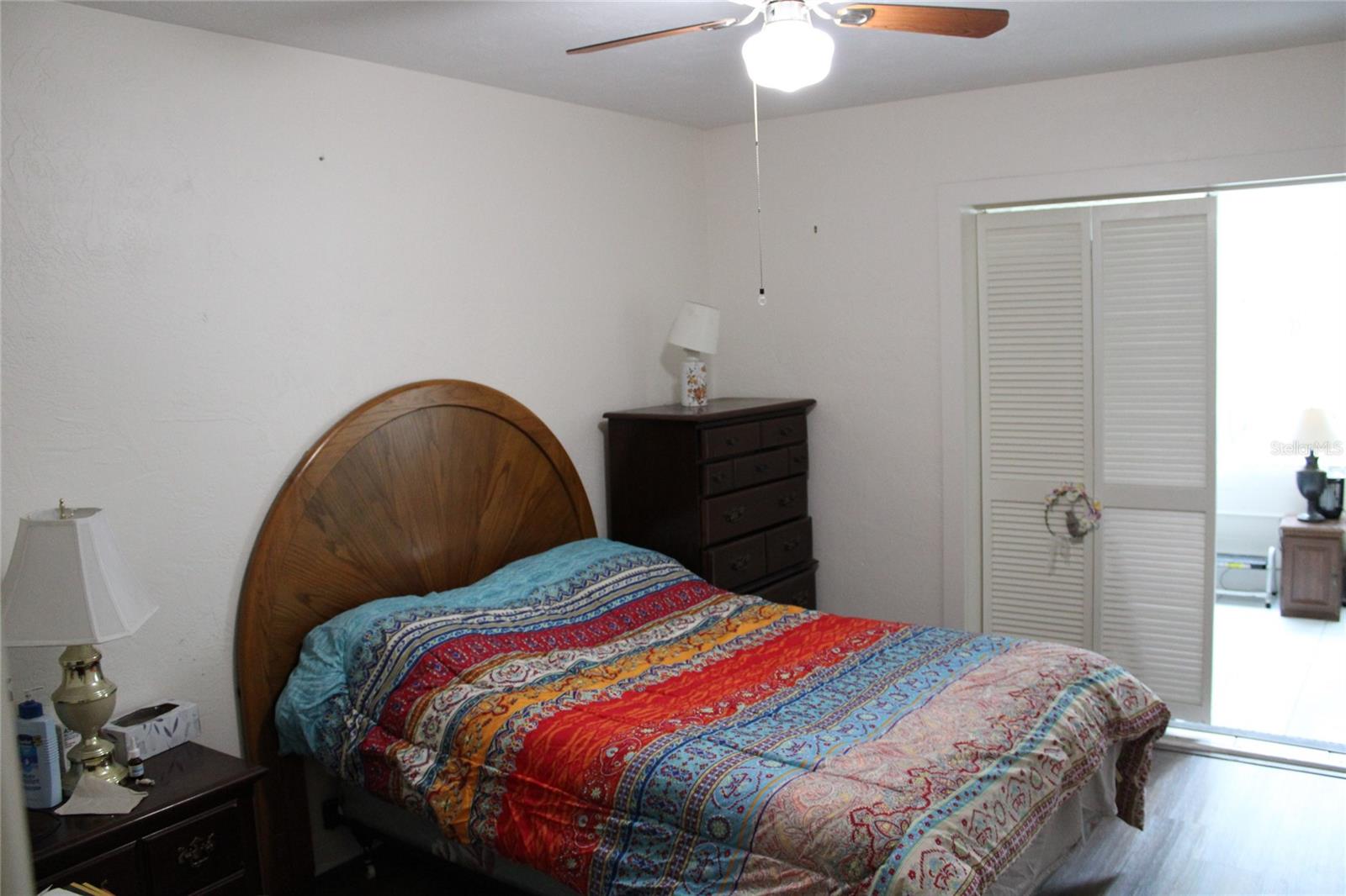 Listing photo id 25 for 2020 World Parkway Boulevard 12