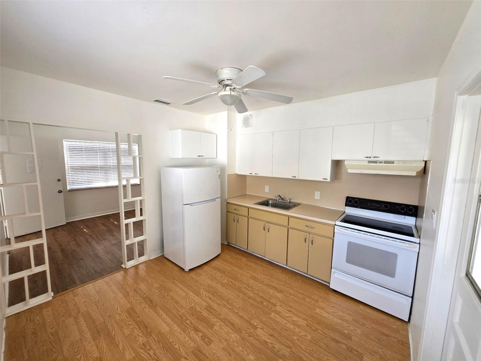 Image 3 of 13 For 1611 Canterbury Road N