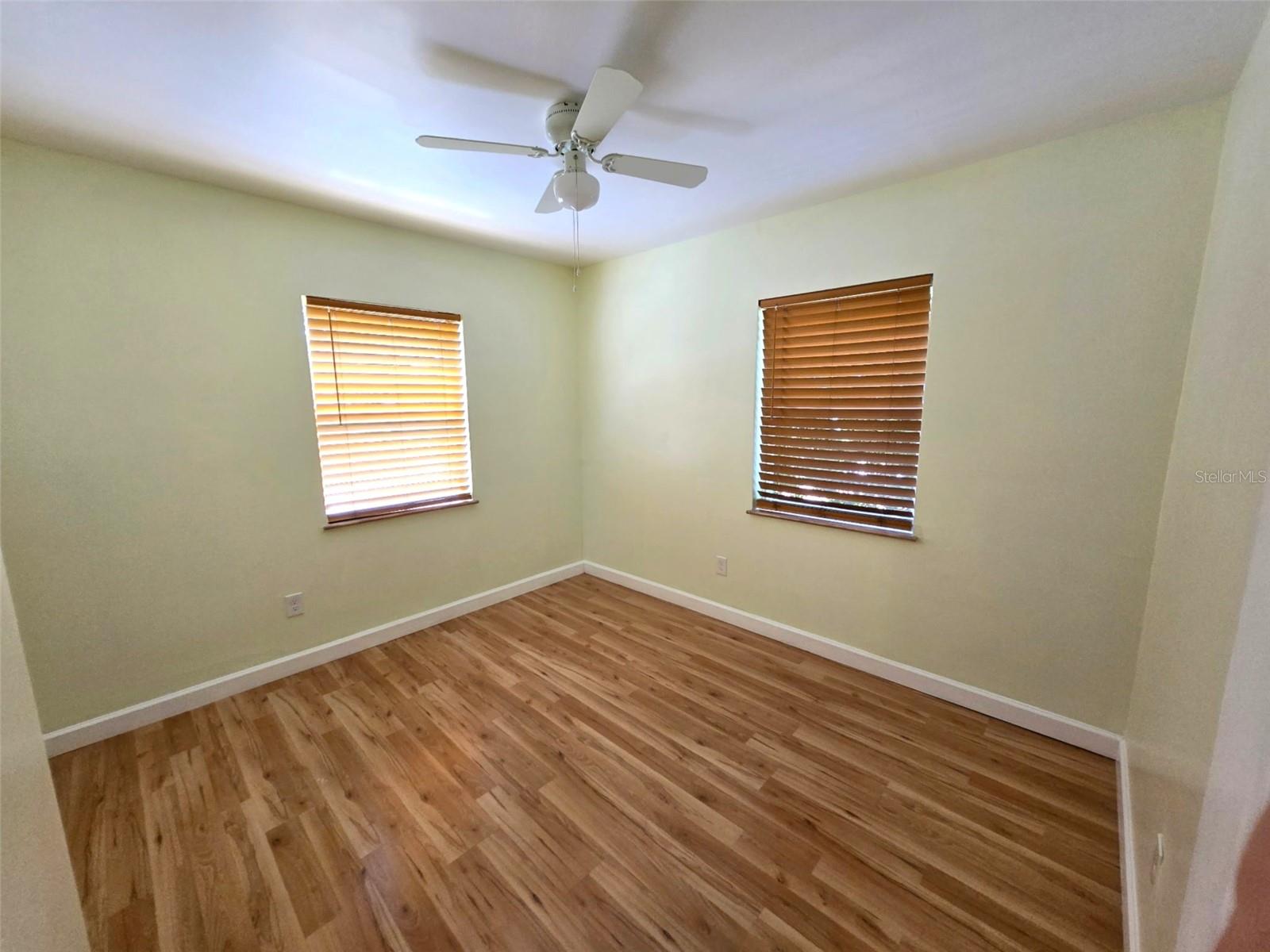 Image 5 of 13 For 1611 Canterbury Road N
