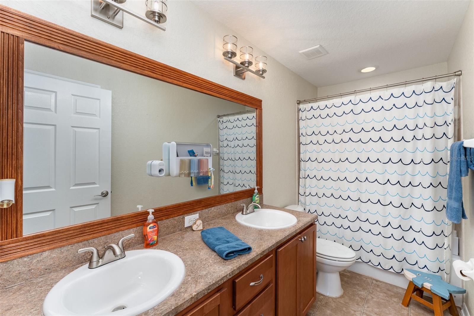 Image 22 of 24 For 2721 Stonewood Drive