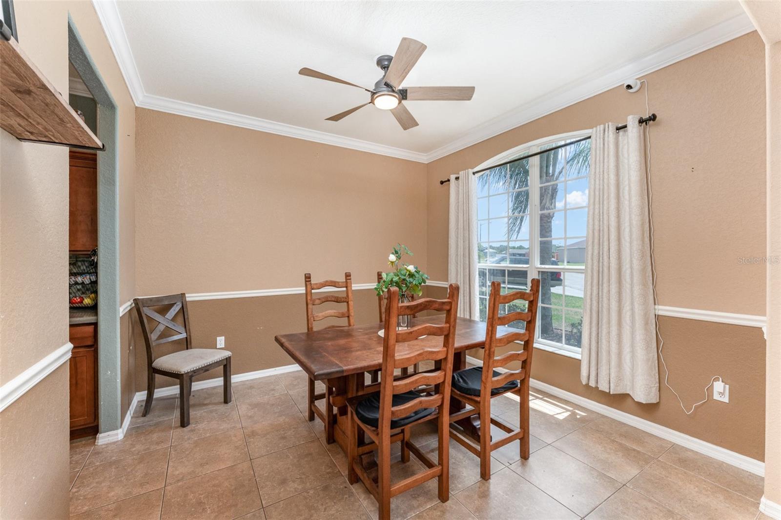 Image 6 of 24 For 2721 Stonewood Drive