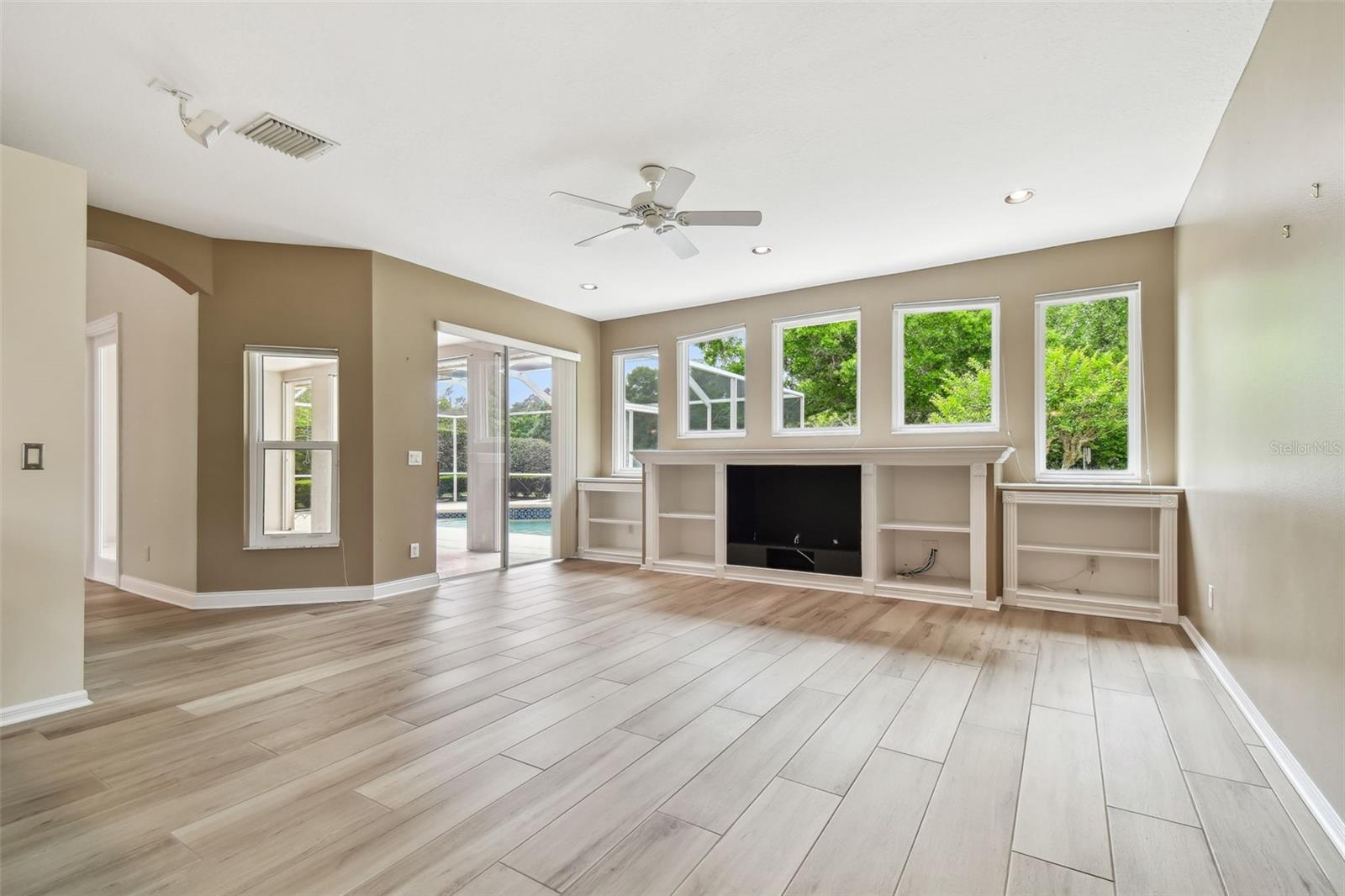 Image 11 of 55 For 19106 Beckett Drive