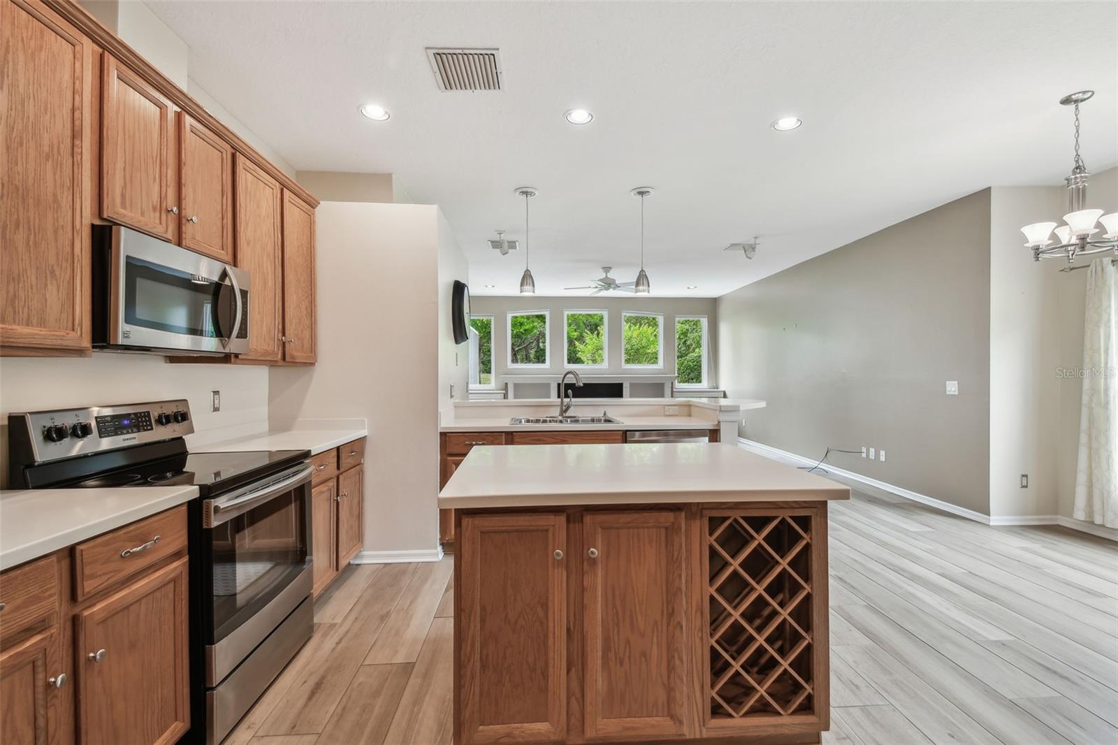 Image 16 of 55 For 19106 Beckett Drive