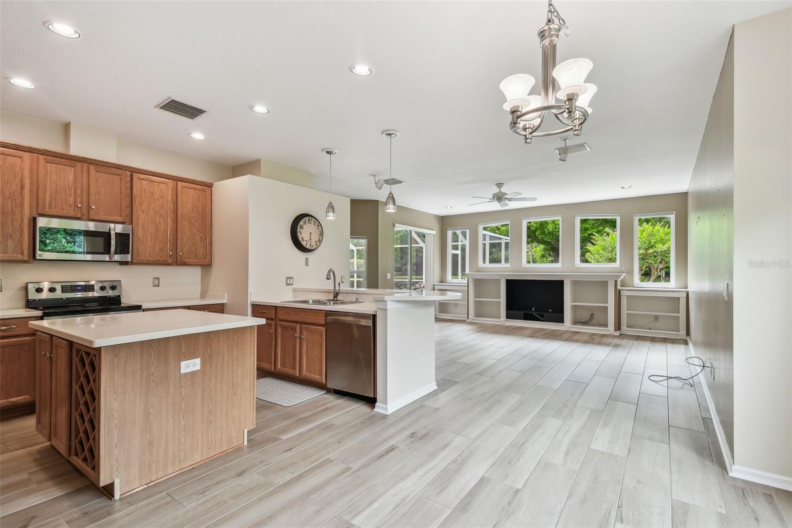 Image 19 of 55 For 19106 Beckett Drive