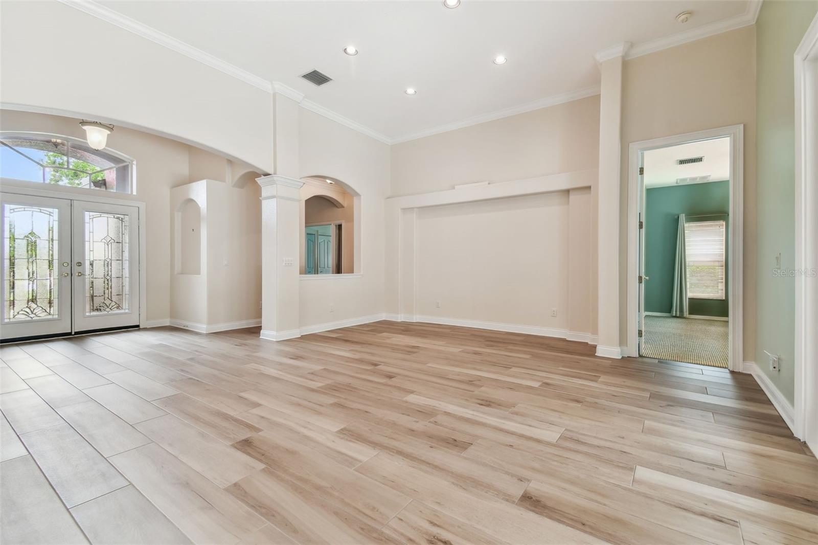 Image 21 of 55 For 19106 Beckett Drive