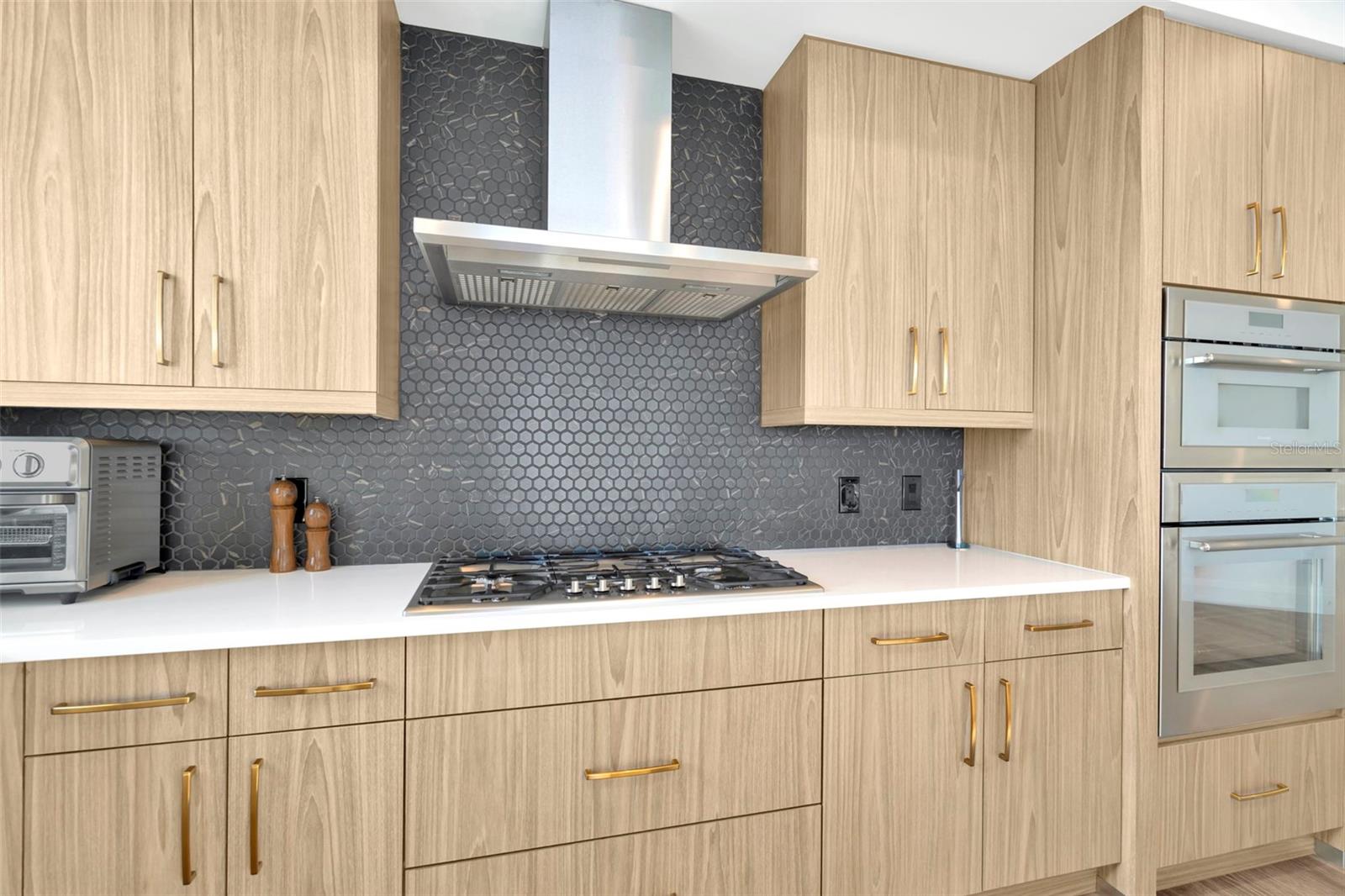 Image 11 of 48 For 2910 W Barcelona Street 1004
