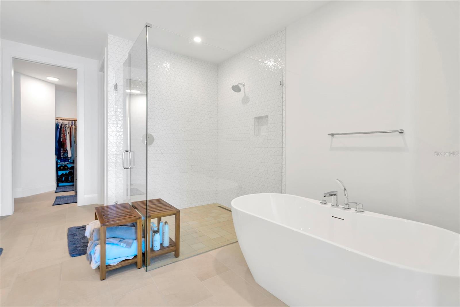 Image 17 of 48 For 2910 W Barcelona Street 1004