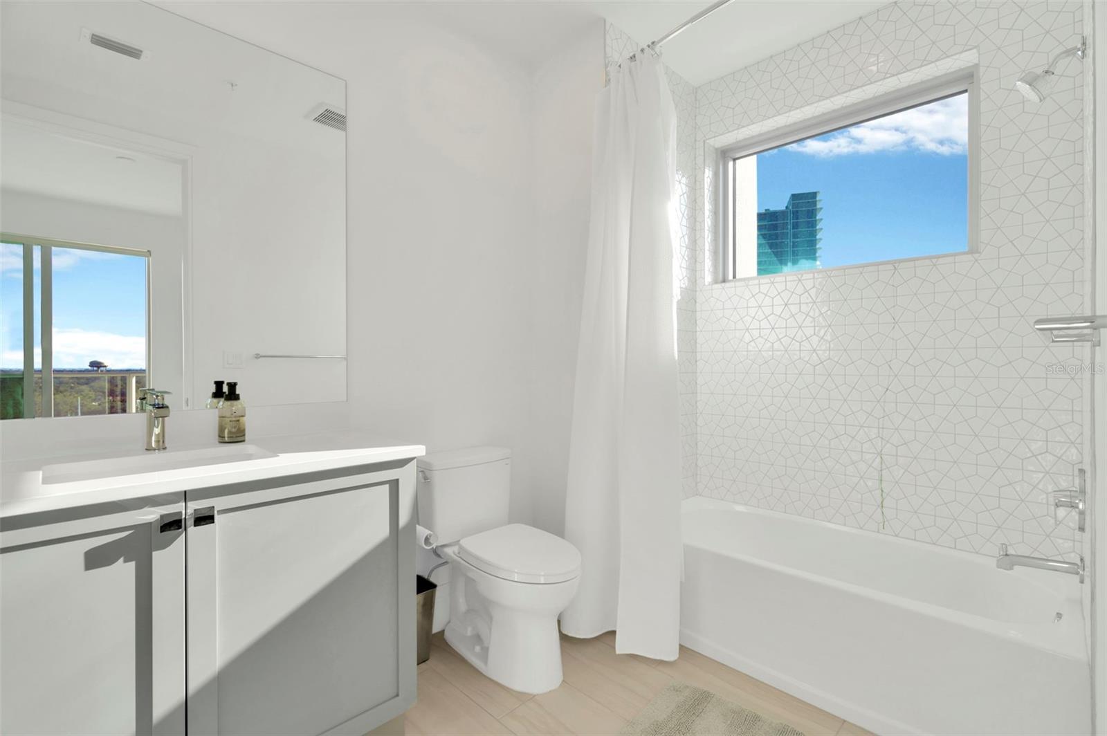 Image 25 of 48 For 2910 W Barcelona Street 1004