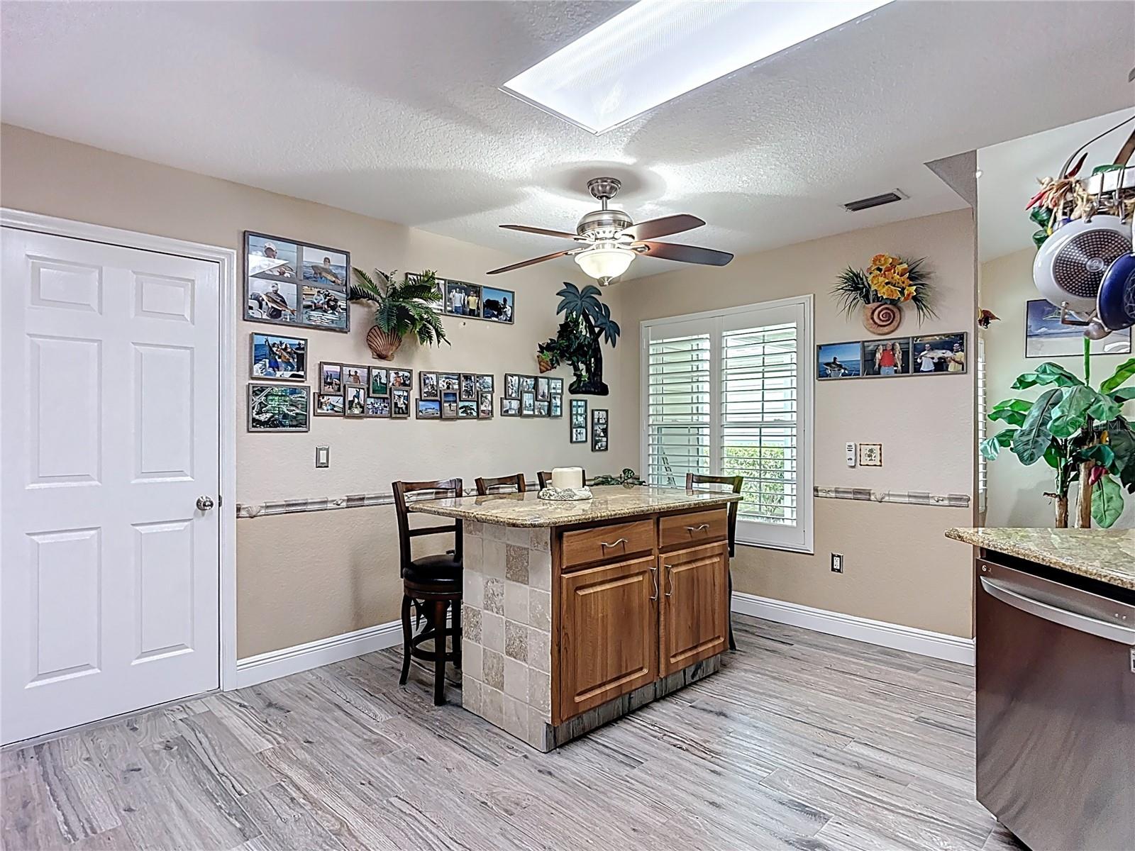 Image 18 of 64 For 1628 Lullwater Lane