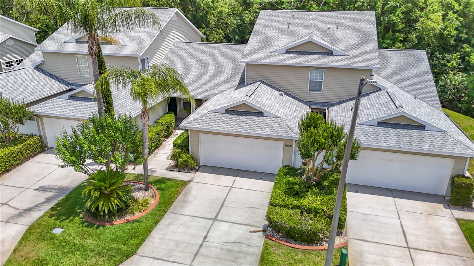 Image 3 of 64 For 1628 Lullwater Lane