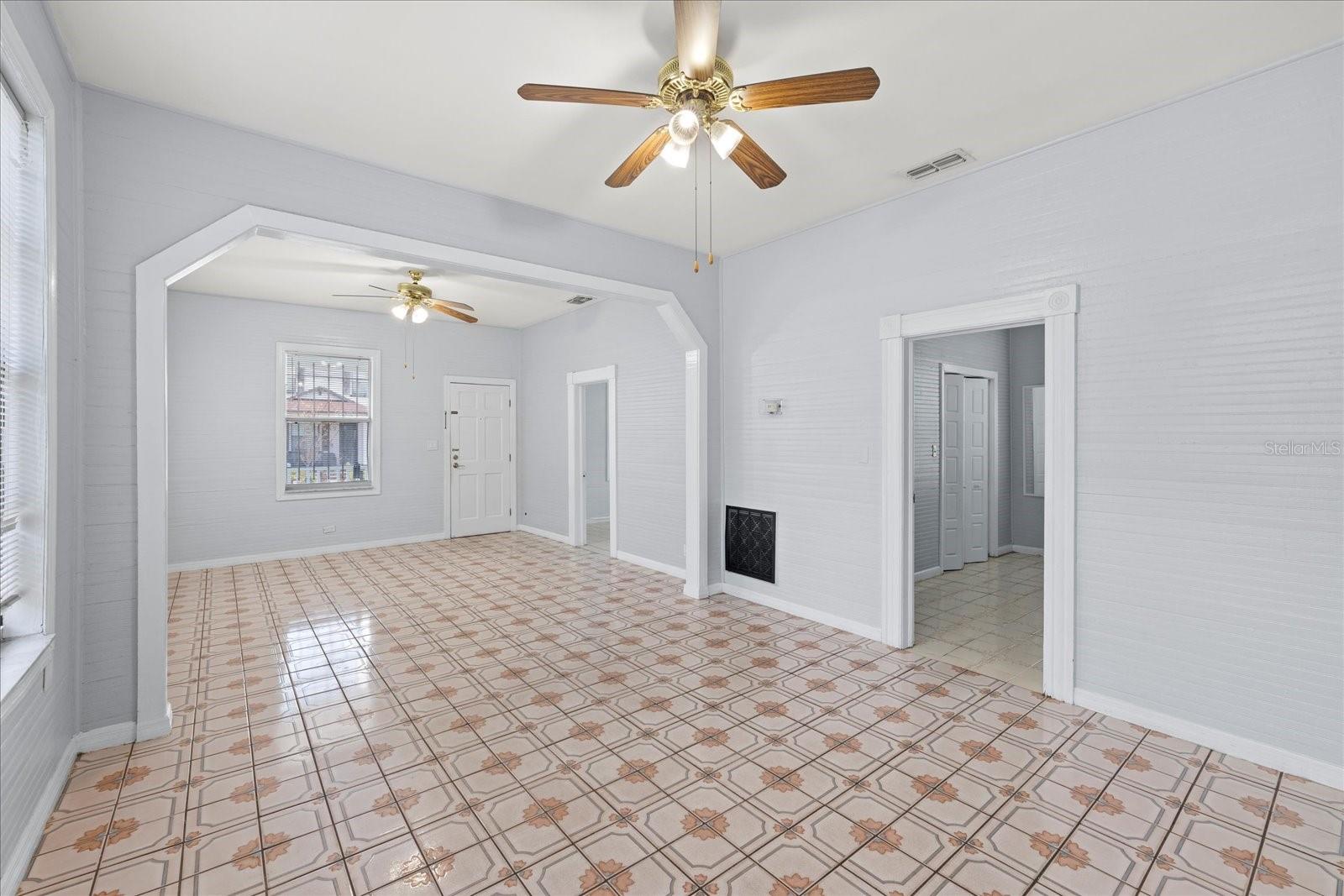 Image 10 of 38 For 2306 Ivy Street