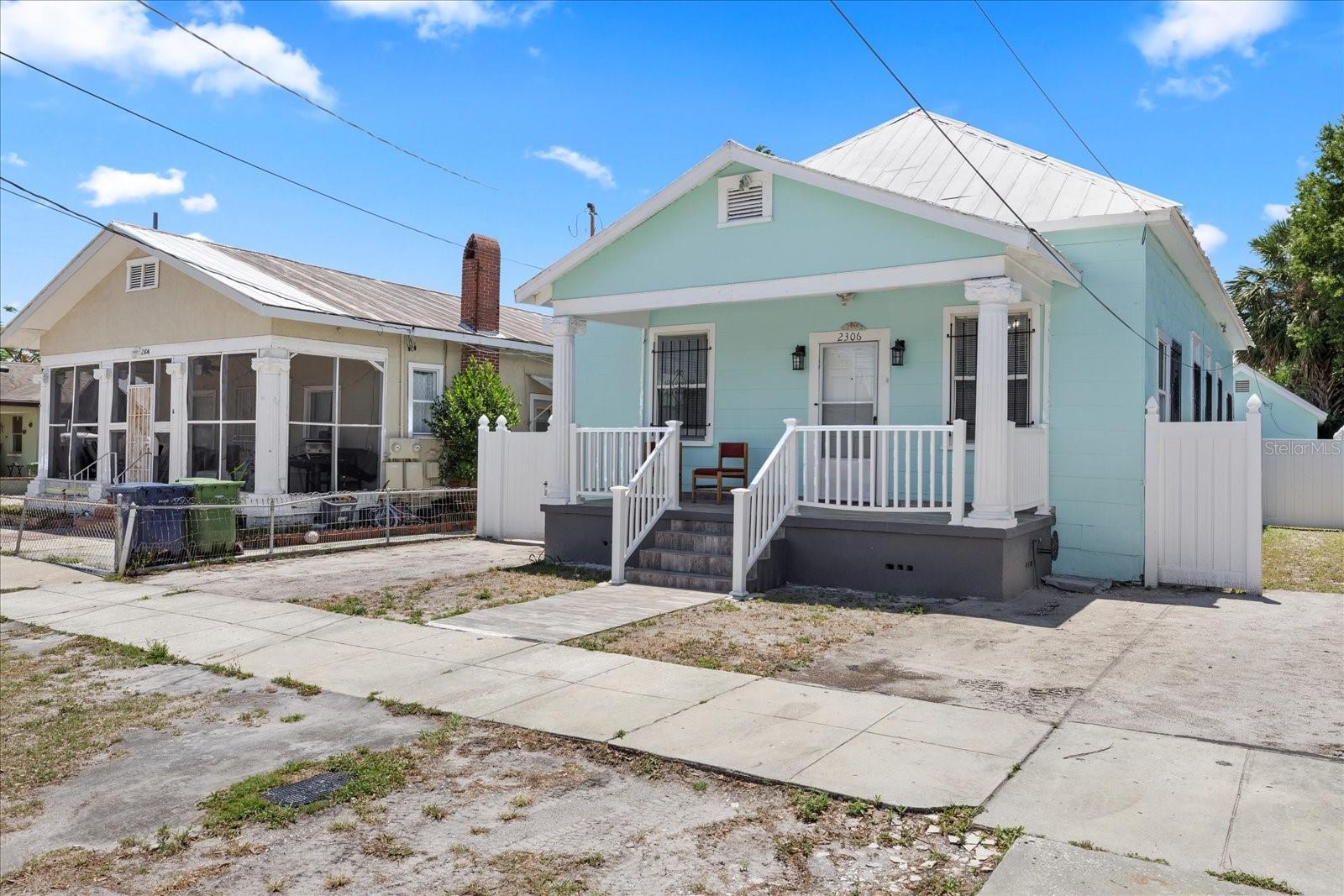 Image 2 of 38 For 2306 Ivy Street