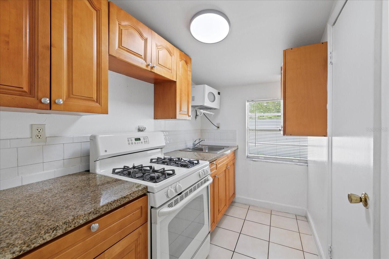 Image 21 of 38 For 2306 Ivy Street