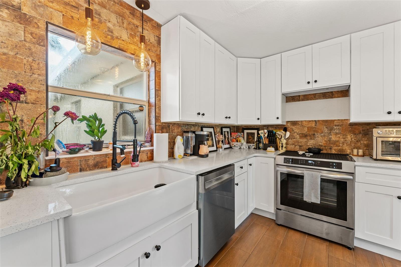 Image 6 of 43 For 4600 Chancellor Street Ne