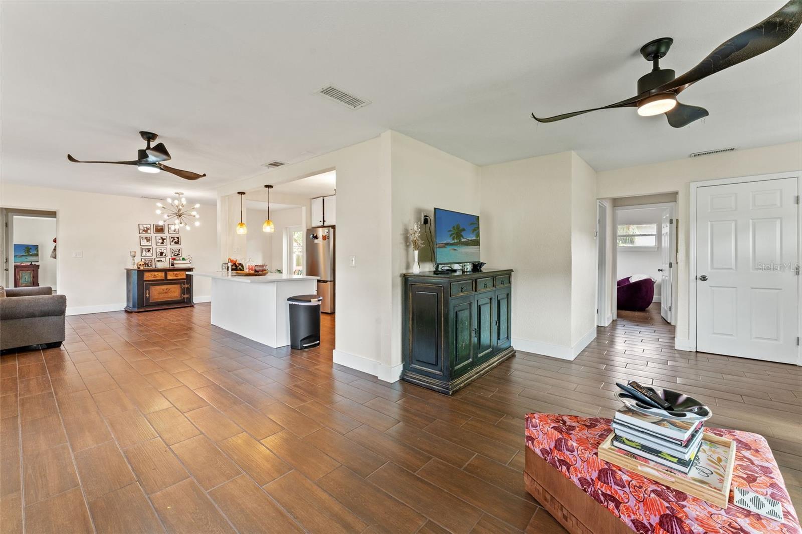 Image 9 of 43 For 4600 Chancellor Street Ne