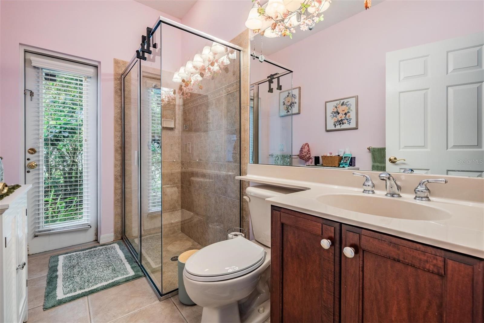 Listing photo id 30 for 3727 Janus Way
