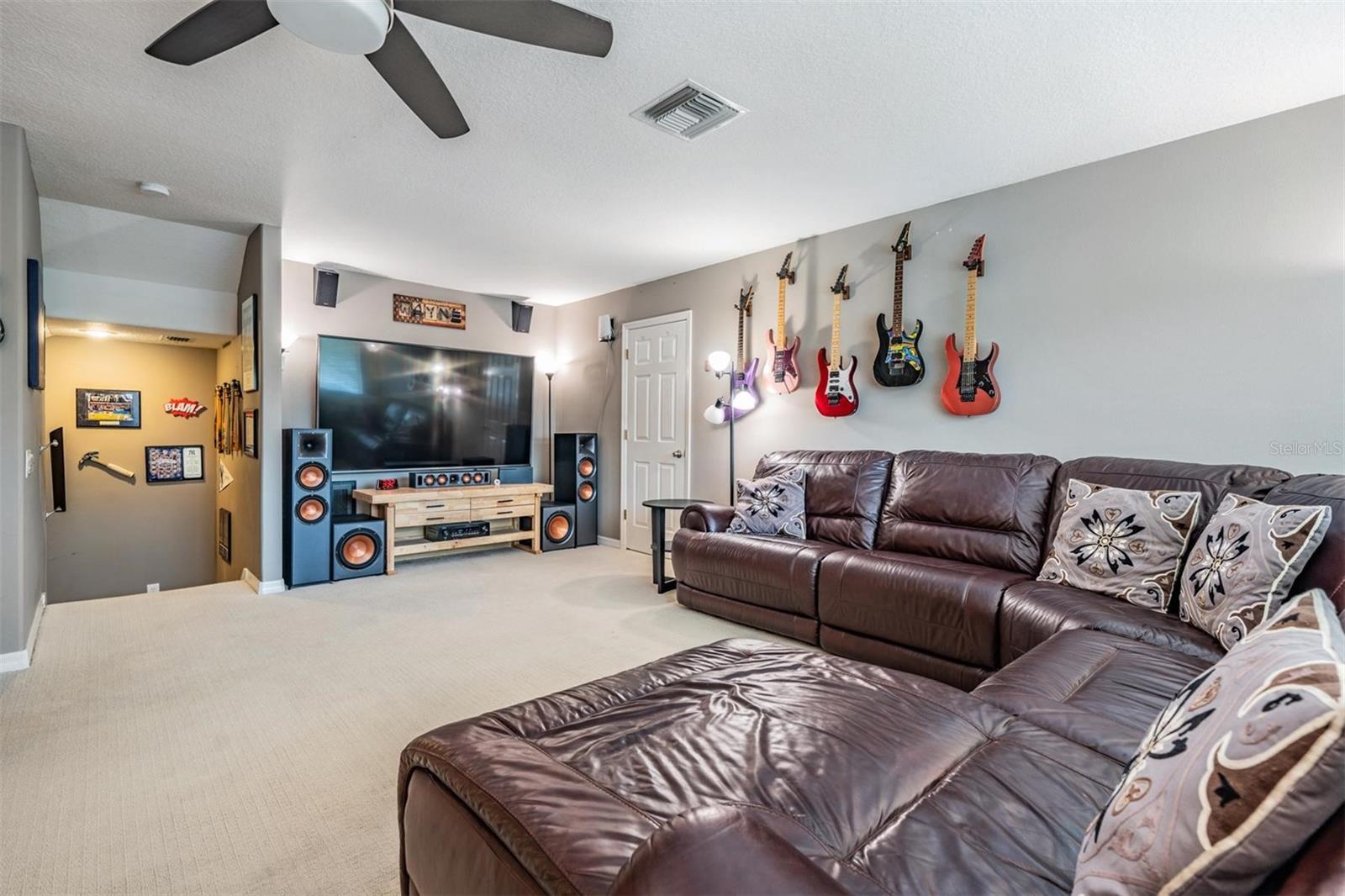 Listing photo id 35 for 3727 Janus Way