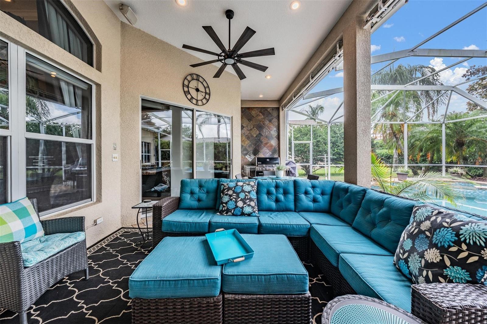 Listing photo id 38 for 3727 Janus Way
