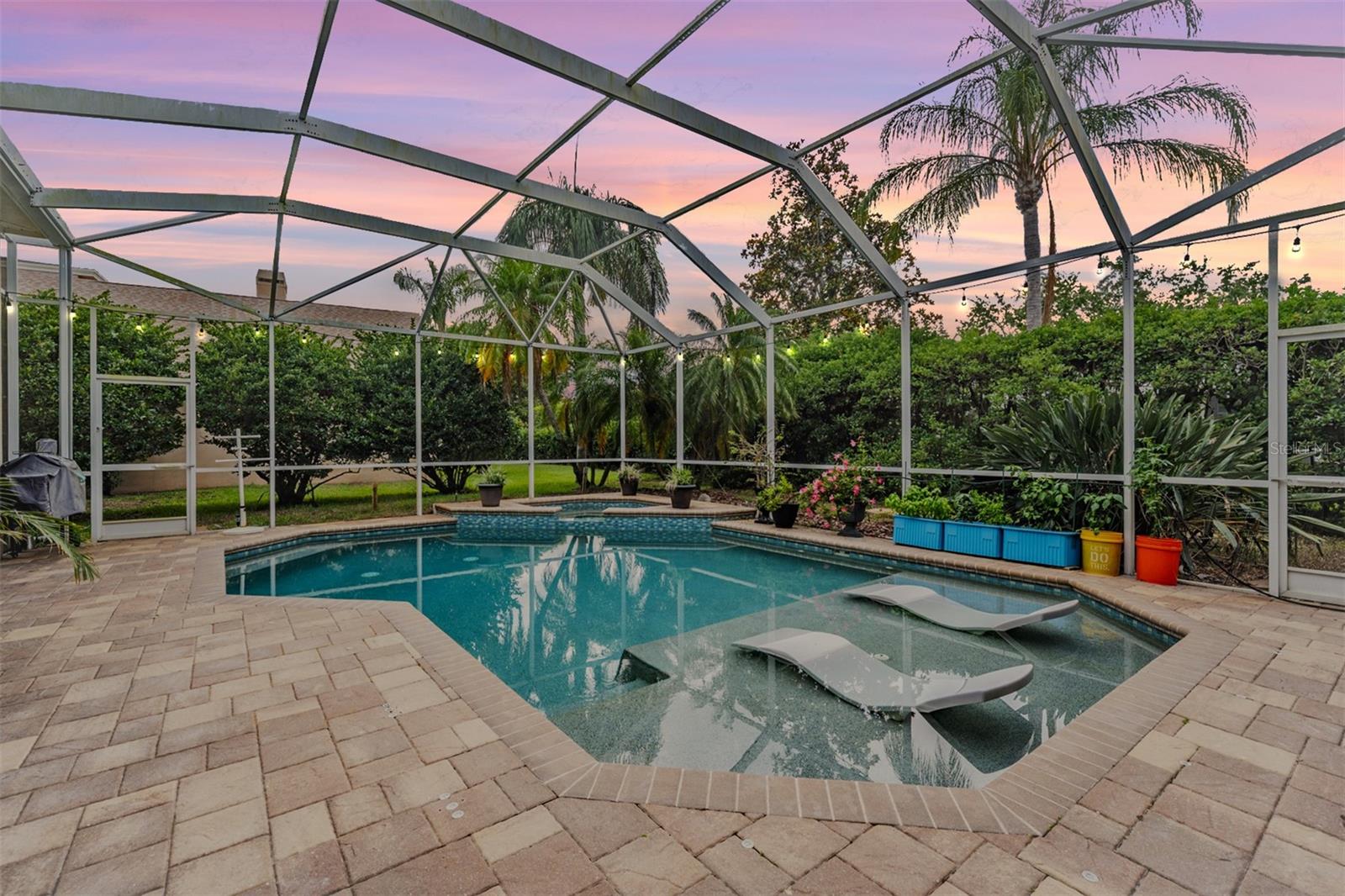 Listing photo id 41 for 3727 Janus Way